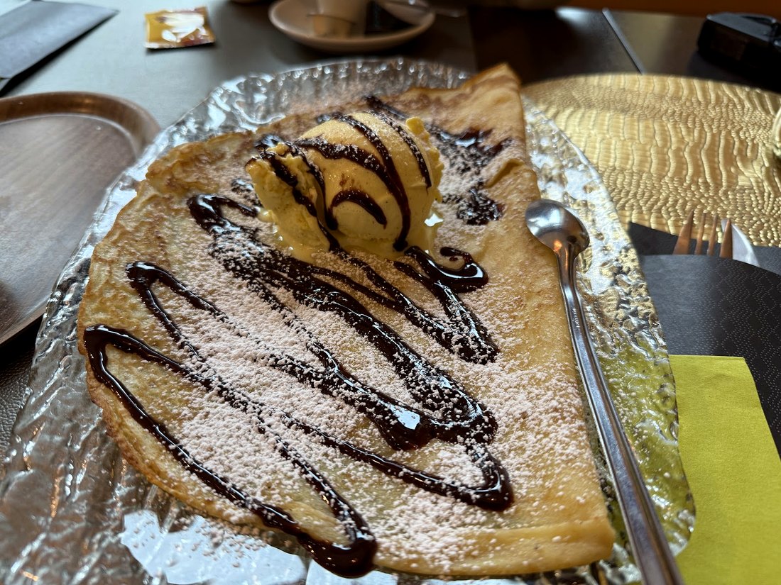 Chocolate crêpe with ice cream at Brasserie des Arts
